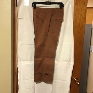 Chicos rust color capris size 0.5 or conventional size 6 like new